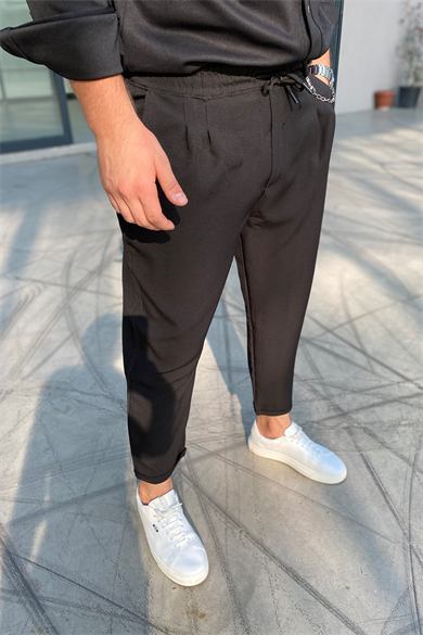 SİYAH ZİNCİR DETAYLI RAHAT KALIP PANTALON