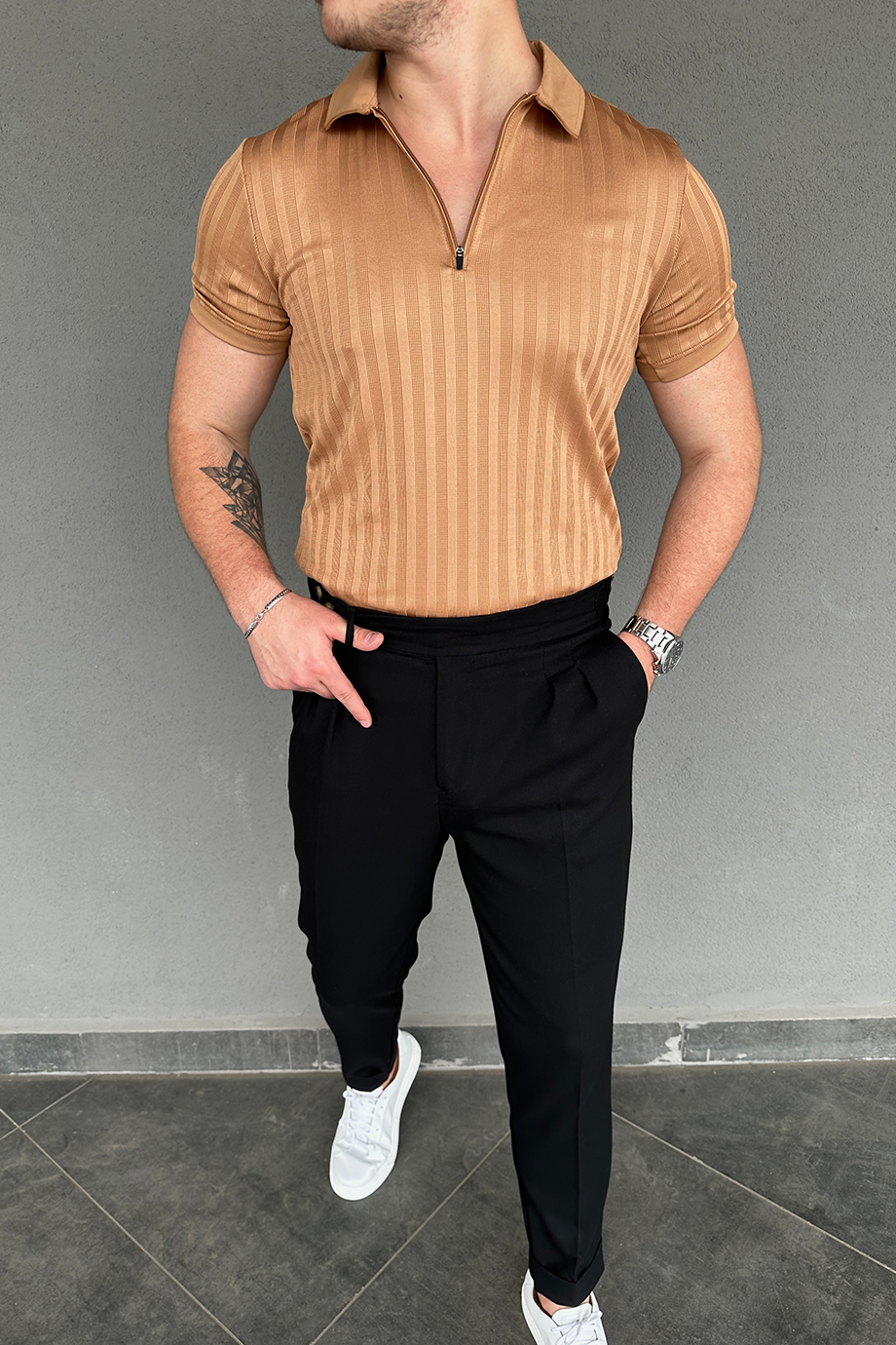 TABA FERMUAR DETAYLI T-SHİRT