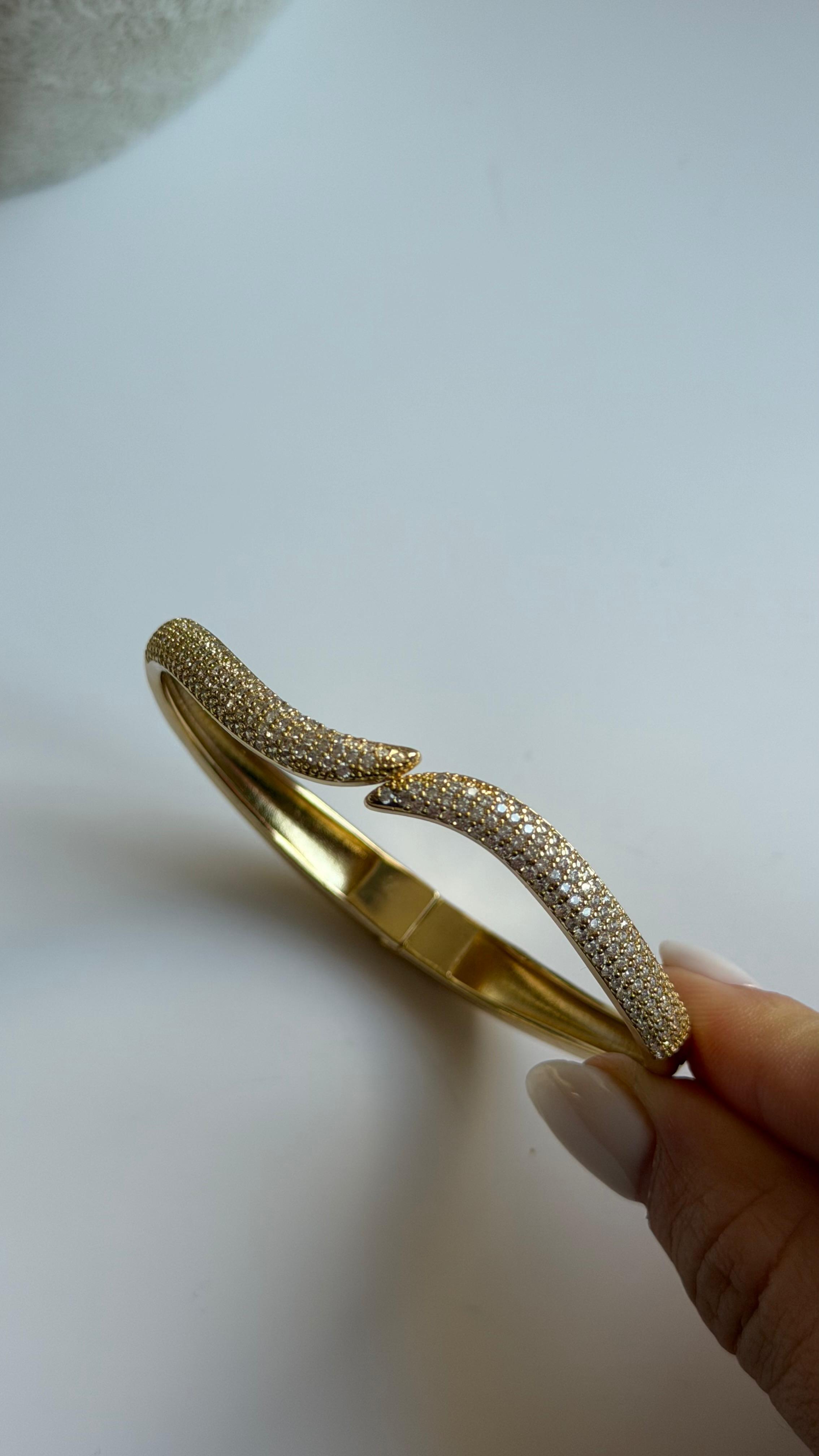 GOLD TEXTURE CUFF BİLEKLİK