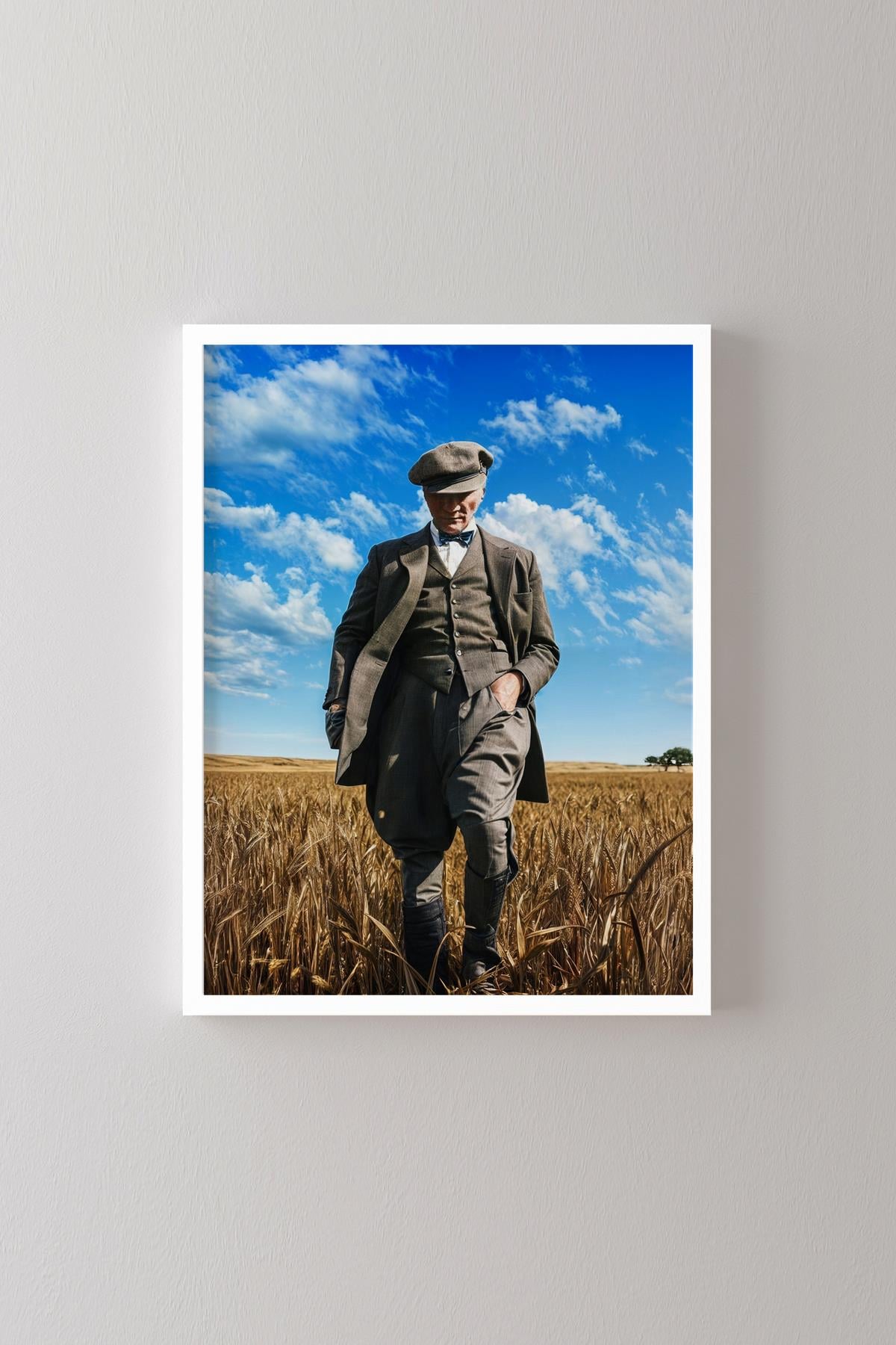 Mustafa Kemal Atatürk Buğday Tarlasında Renklendirilmiş İkonik Portre Türkiye Duvar Dekoru Çerçeveli Tablo – Beyaz Çerçeve