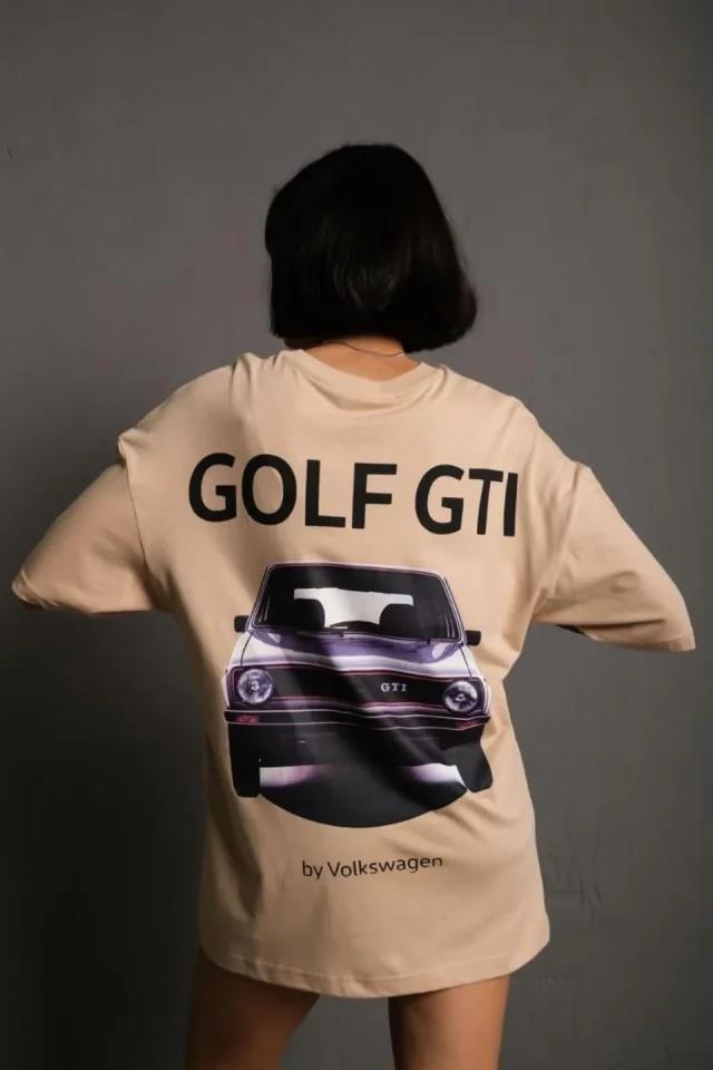 Oversize Baskılı Tişört – Golf GTI Retro Araba Desenli, Ön - Arka Dijital Baskı, Sokak Modası Stil - Bej