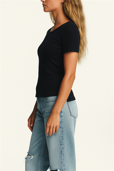 Gianna Top, Ecovero Vikon ile Geri Dönüştürülmüş Polyester Karışımlı RibanaT-shirt