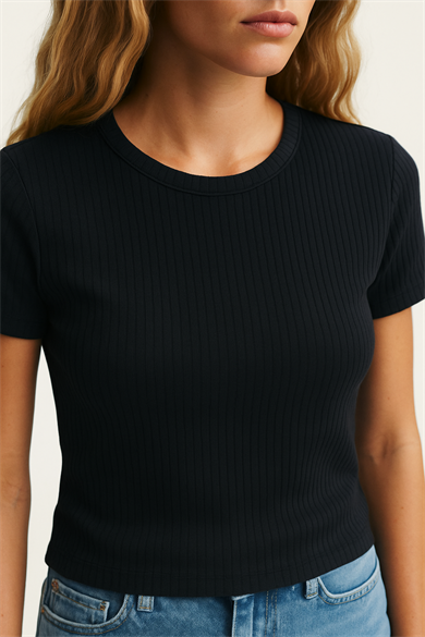 Gianna Top, Ecovero Vikon ile Geri Dönüştürülmüş Polyester Karışımlı RibanaT-shirt