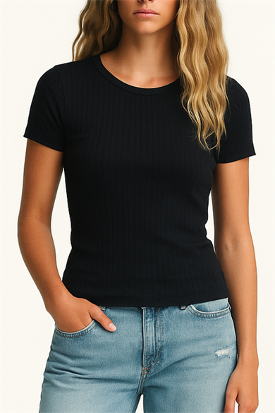 Gianna Top, Ecovero Vikon ile Geri Dönüştürülmüş Polyester Karışımlı RibanaT-shirt