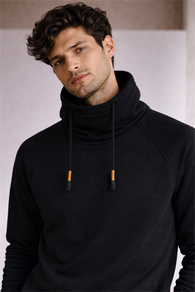 James Yüksek Yaka Organik Kumaşlı Erkek Sweatshirt