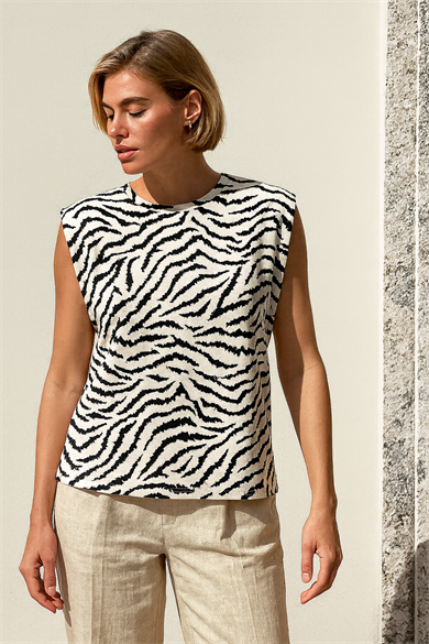 Vegas Top, Organik Pamuklu Zebra Desenli Düşük Omuzlu T-shirt