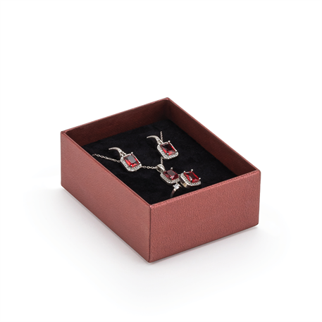 Bordo Kolye veya Miniset Kutusu