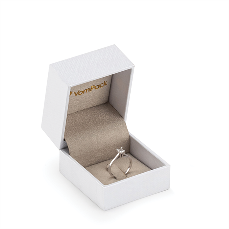 Beyaz Tırnaklı Küçük Yüzük Kutusu