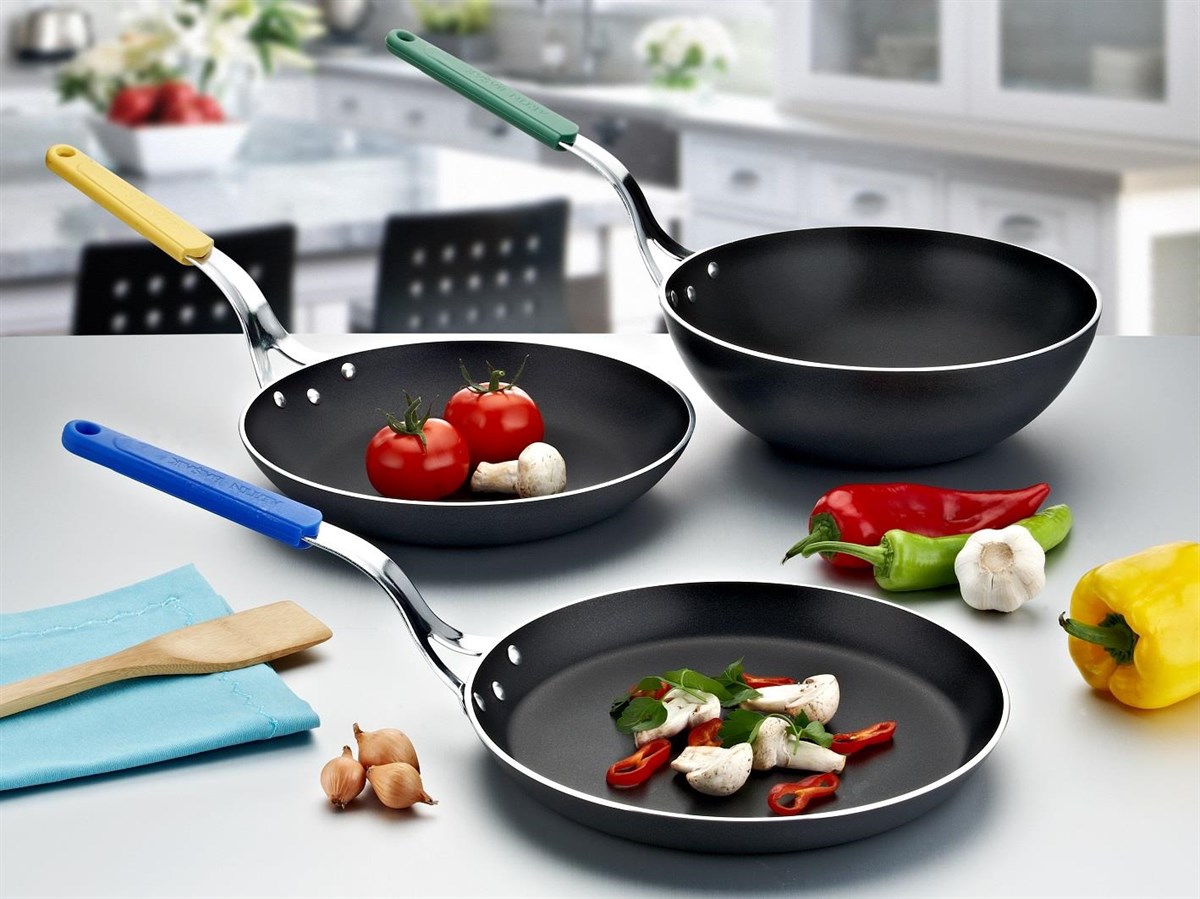 DELTA FRYING PAN