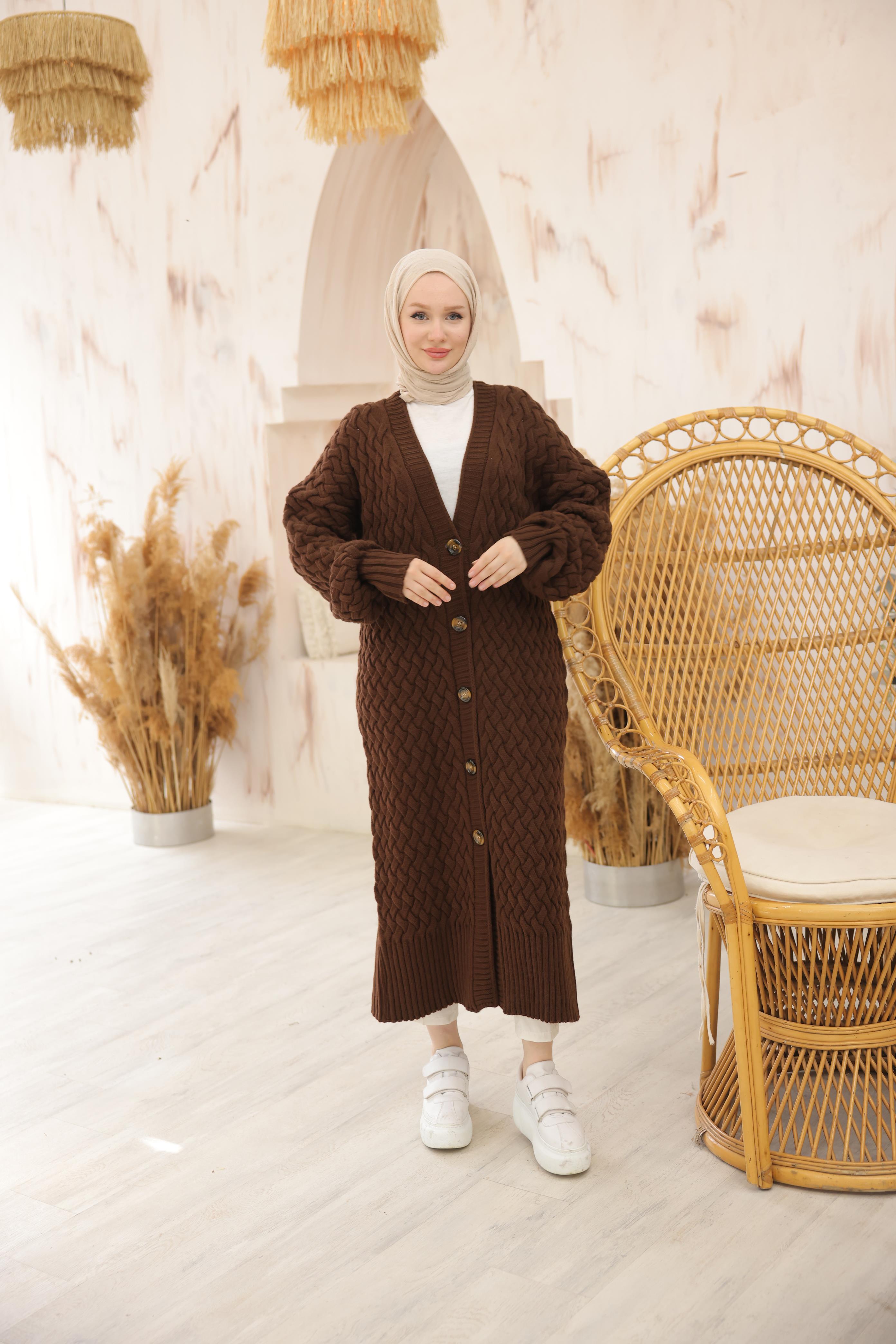 ACI KAHVE RENGİ TRİKO HIRKA