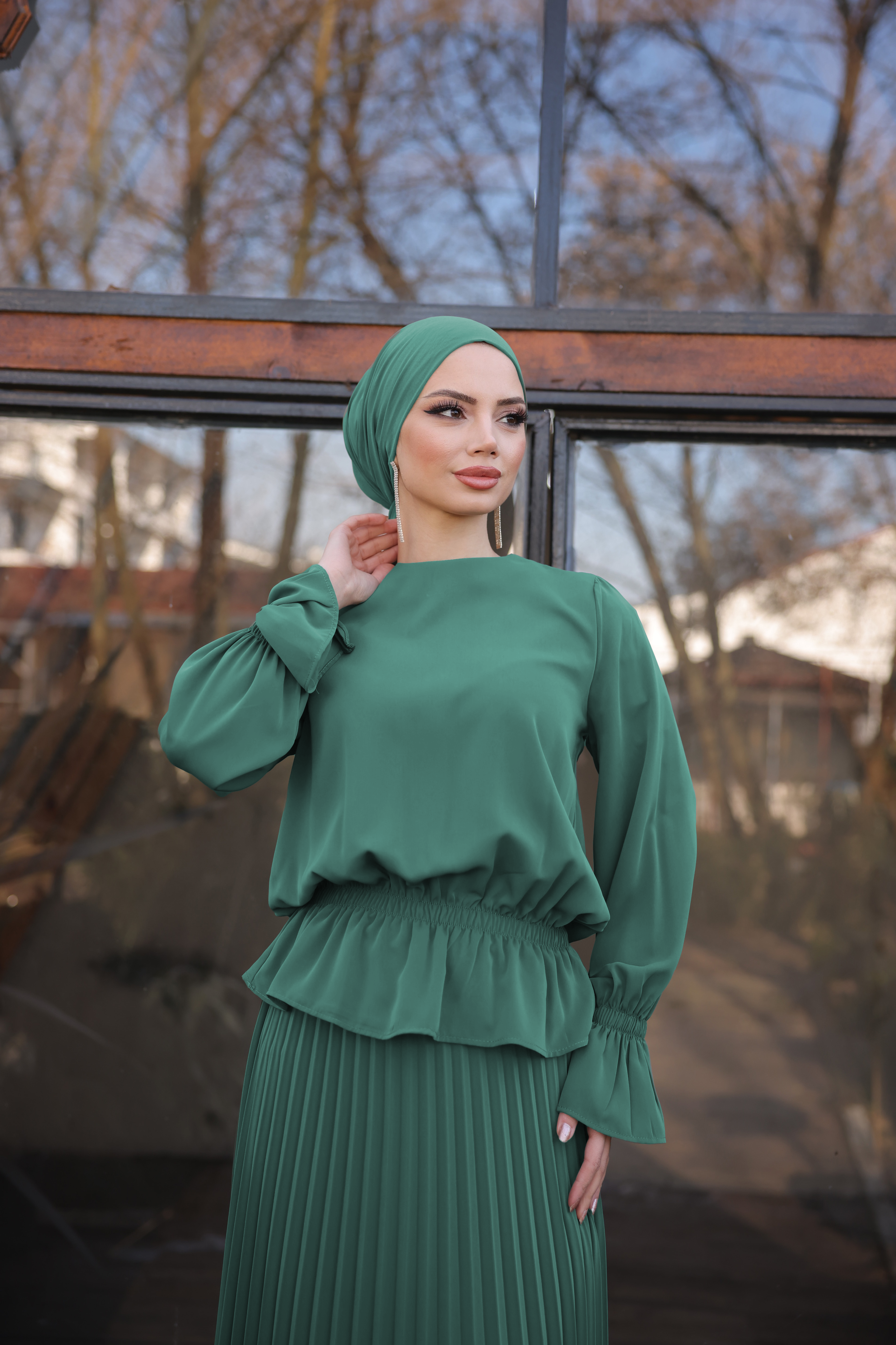 Zümrüt Yeşili Piliseli Etekli Takım 5076