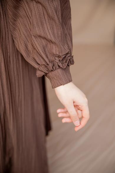 Acı Kahve Göğsü Fırfırlı Elbise 5131