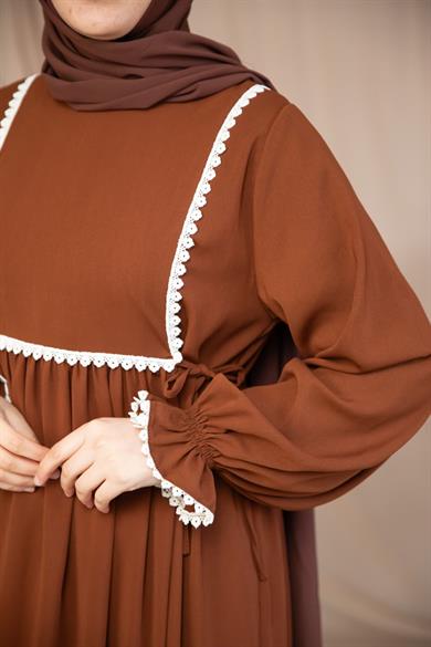 Kahverengi Dantel Detaylı Elbise 5126