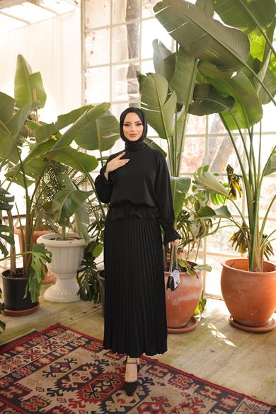 Siyah Piliseli Etekli Takım 5076