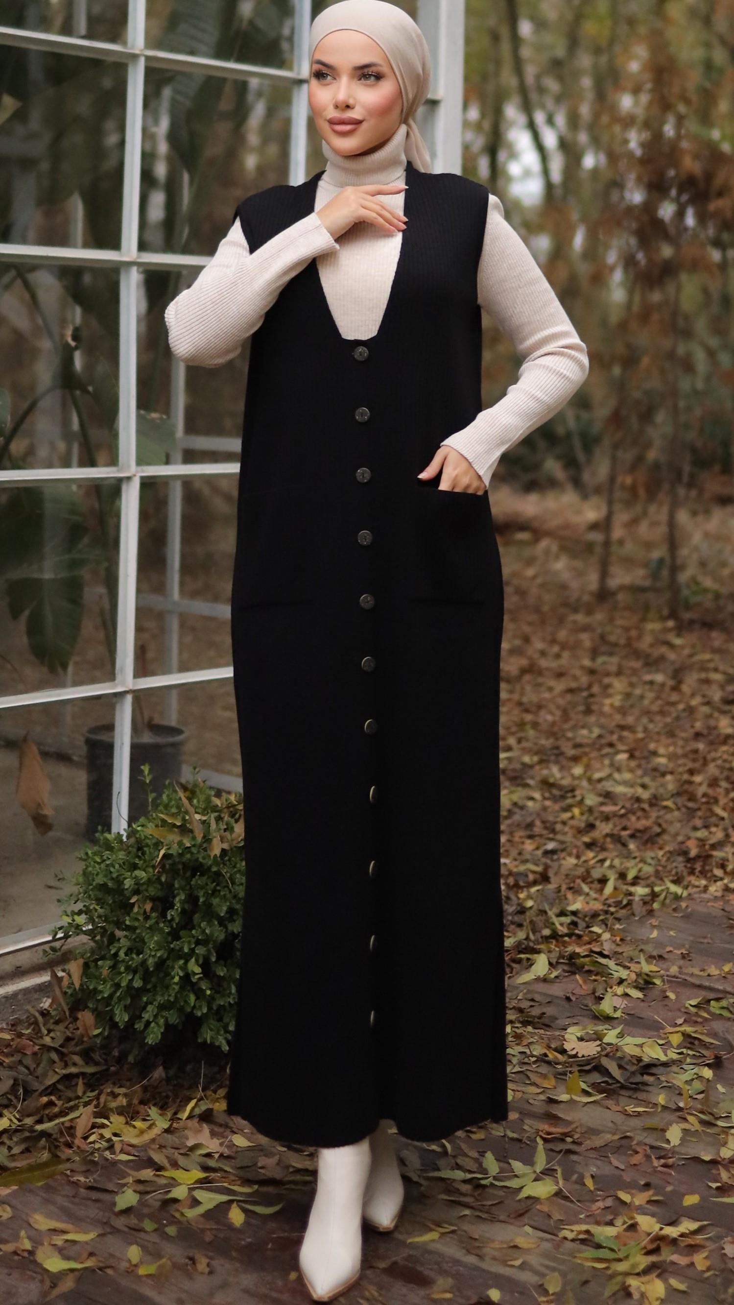 Siyah Düğmeli Ve Cepli Uzun Yelek 18201