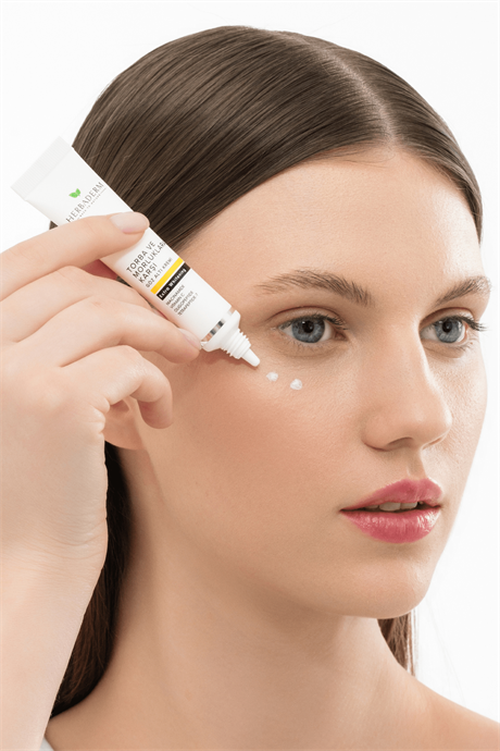 Herbaderm Torba Ve Morluklara Karşı Göz Altı Kremi 15 Ml