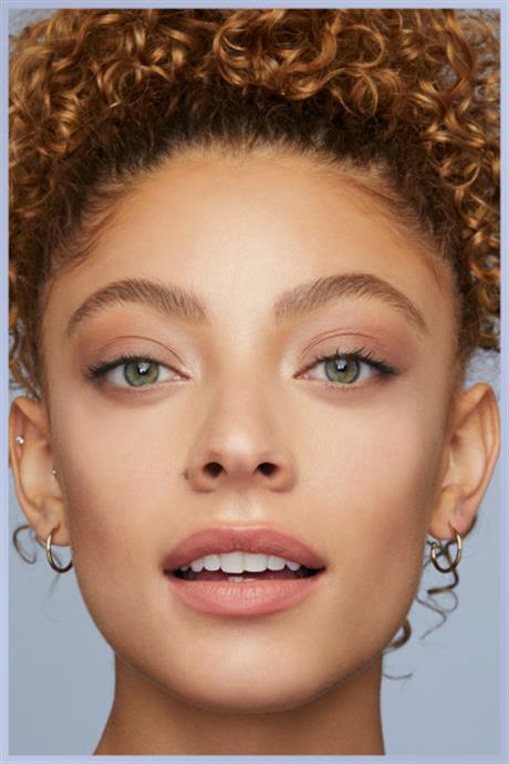 Maybelline New York Tattoo Brow Lift Kaş Kalemi- 03 Medium Brown (Orta Ton)