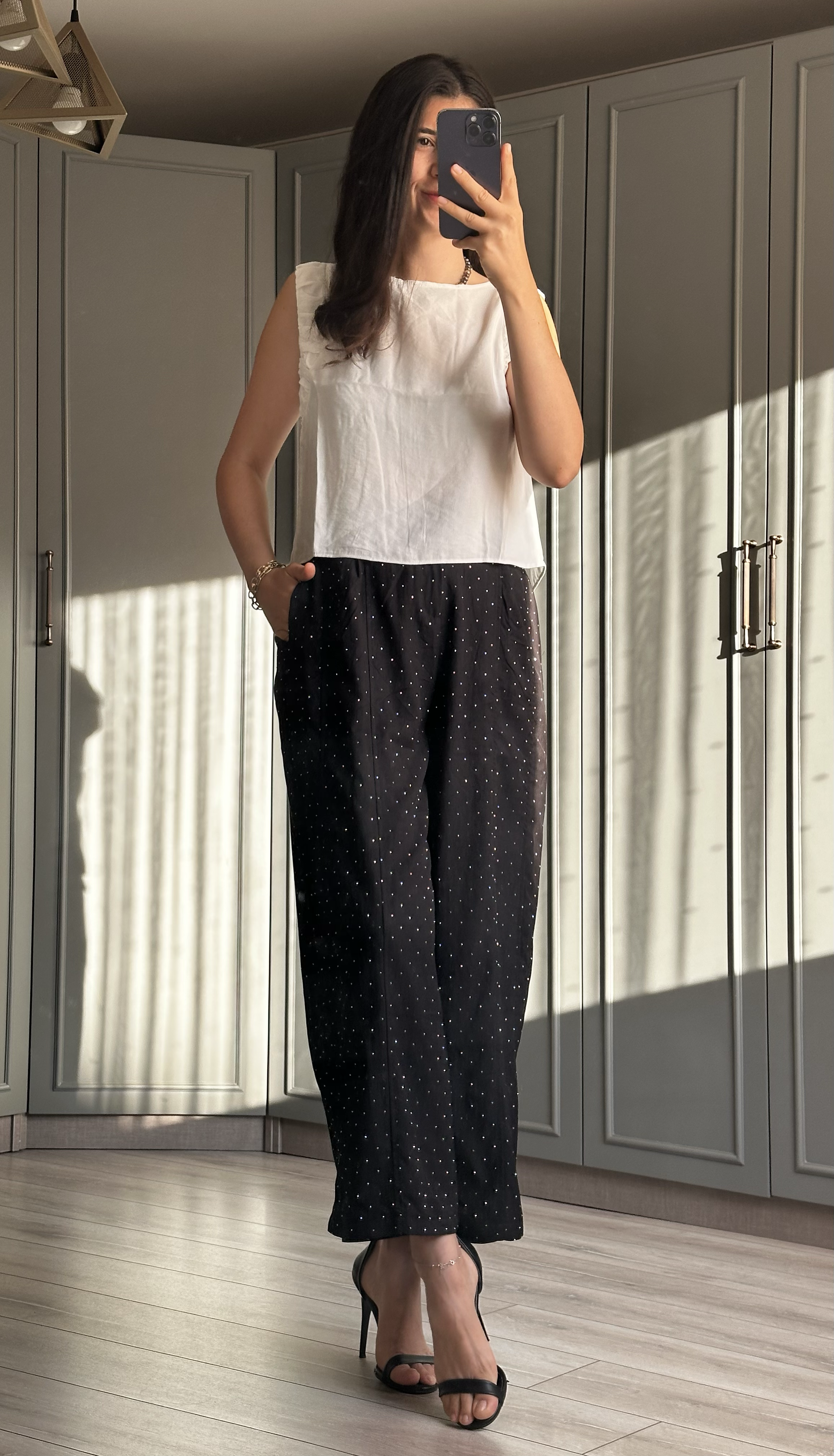 SC389303*
