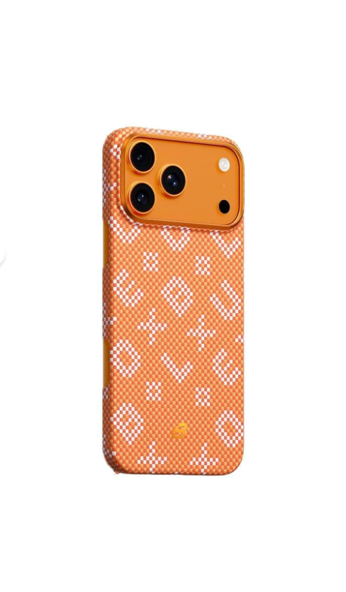 iPhone 17 Pro Uyumlu MagSafe Özellikli Suya Çizilmeye Dayanıklı Gilded Fiber Kılıf