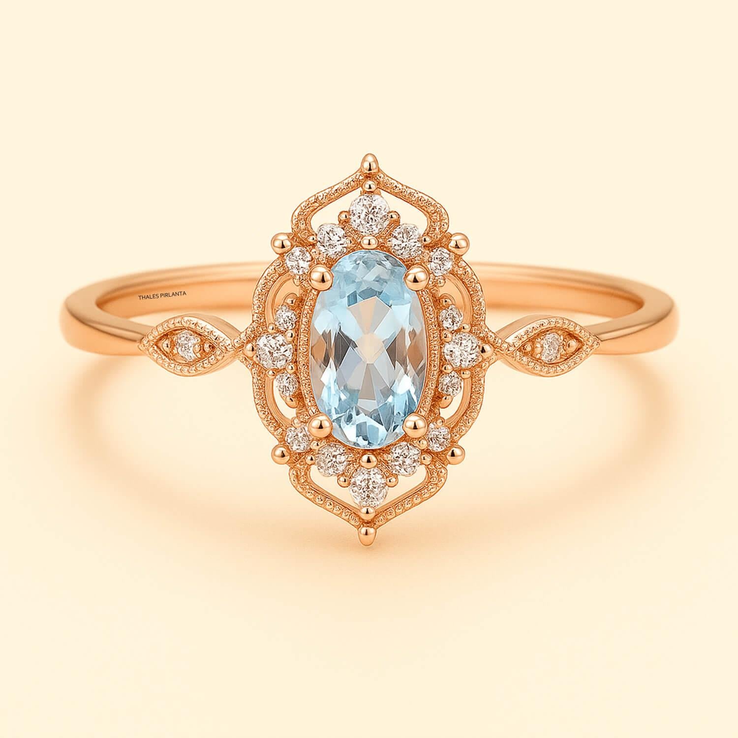 0.45 Karat Blue Topaz Vintage Yüzük