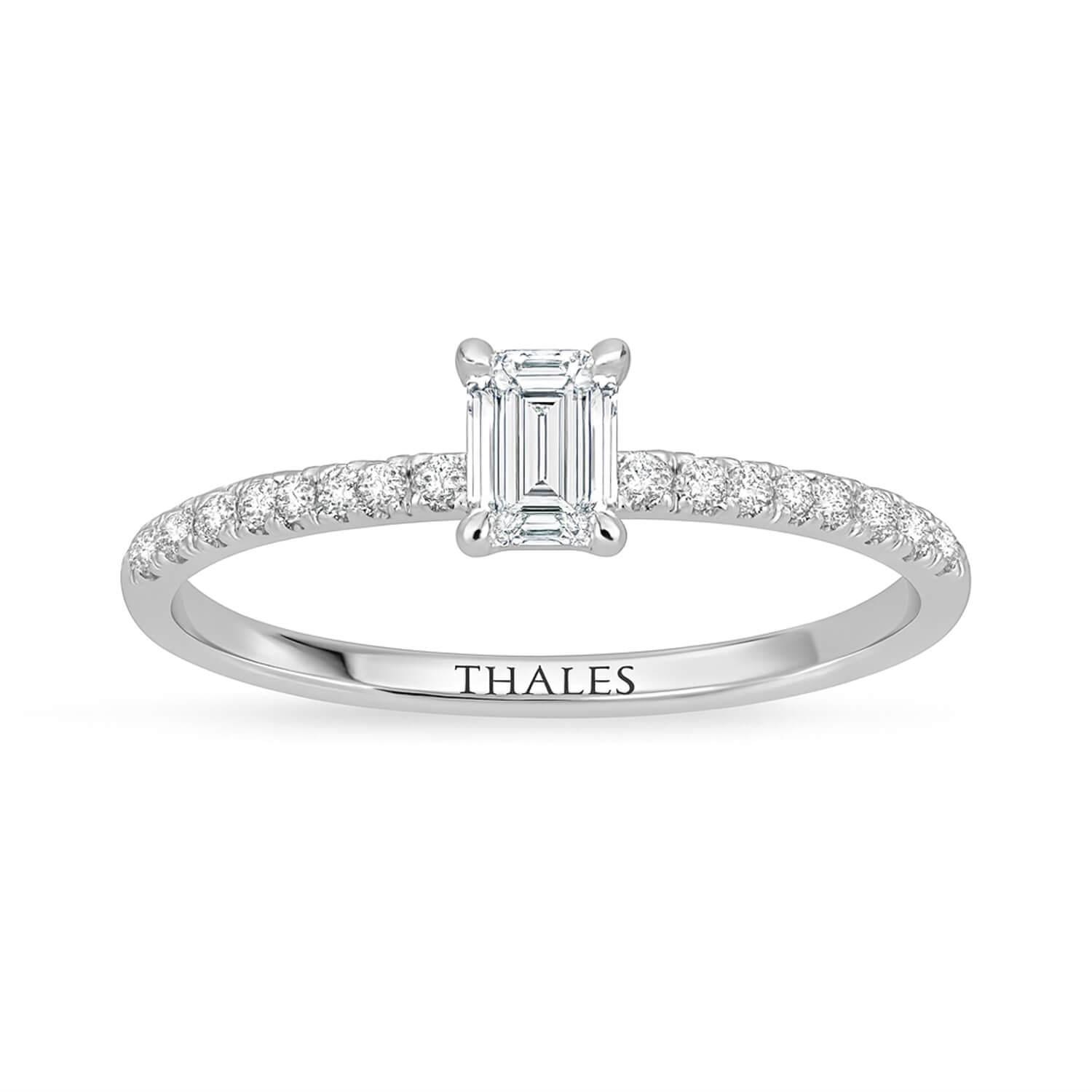 0.52 Karat Emrauld Kesim Pırlanta Yüzük Modeli