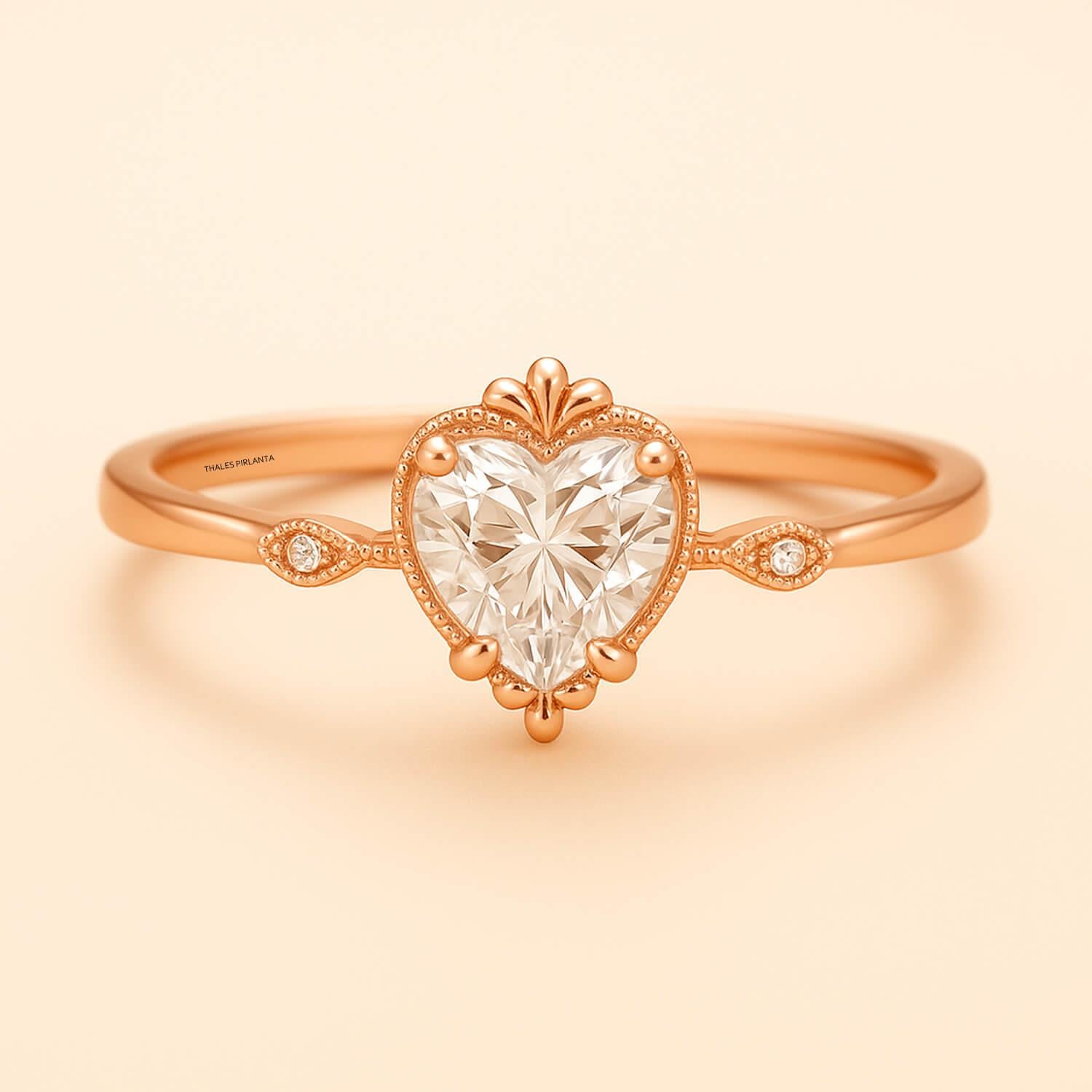 0.71 Karat F SI Kalp Taşlı Vintage Teklif Yüzüğü