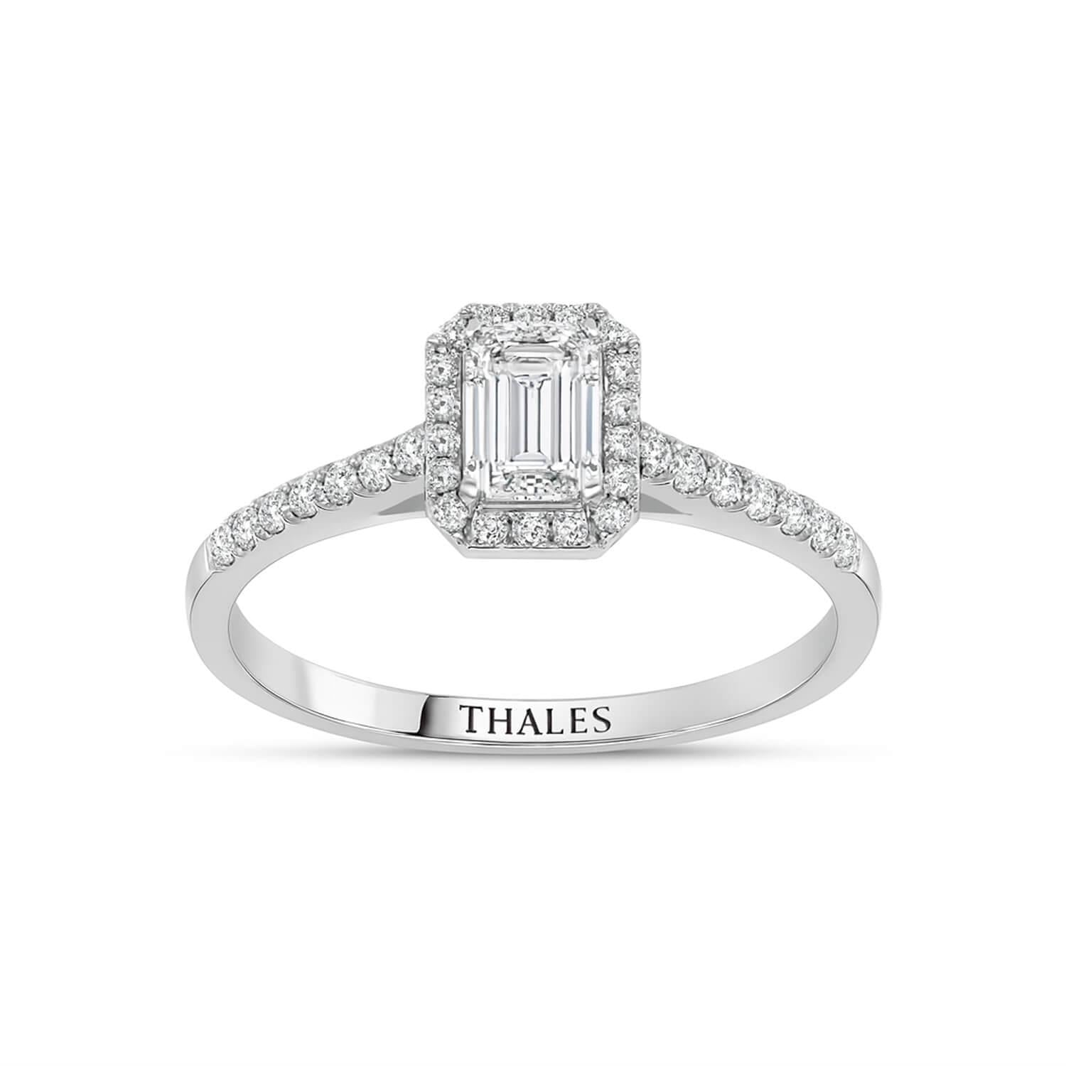 0.60 Karat D VS2 Emerald Kesim Pırlanta Yüzük