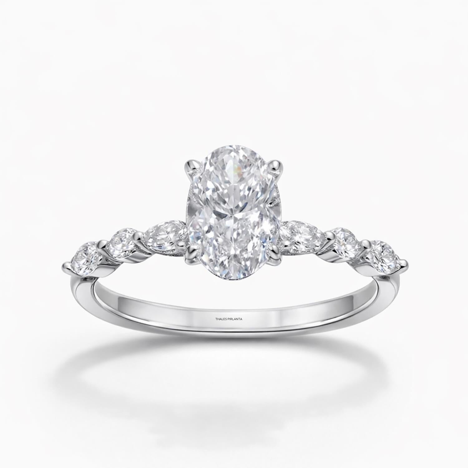 1.30 Karat D SI2 GIA Pençe Tırnaklı Oval Pırlanta Yüzük