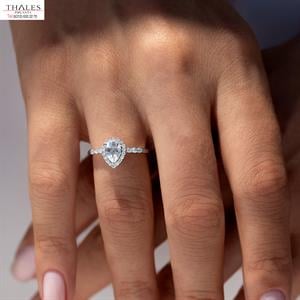 Pırlantalı Damla Beyaz Safir Yüzük