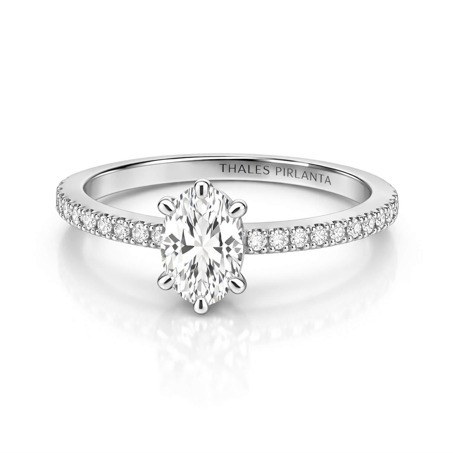 0.80 Karat D VS2 GIA Kolu Taşlı Pırlanta Oval Yüzük