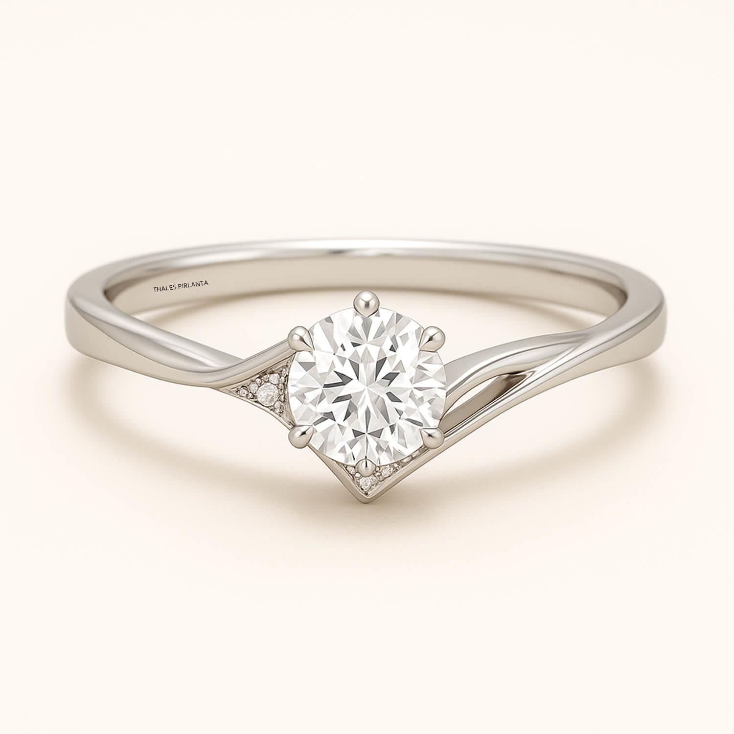 0.55 Karat E SI1 GIA Tektaş Pırlanta Yüzük