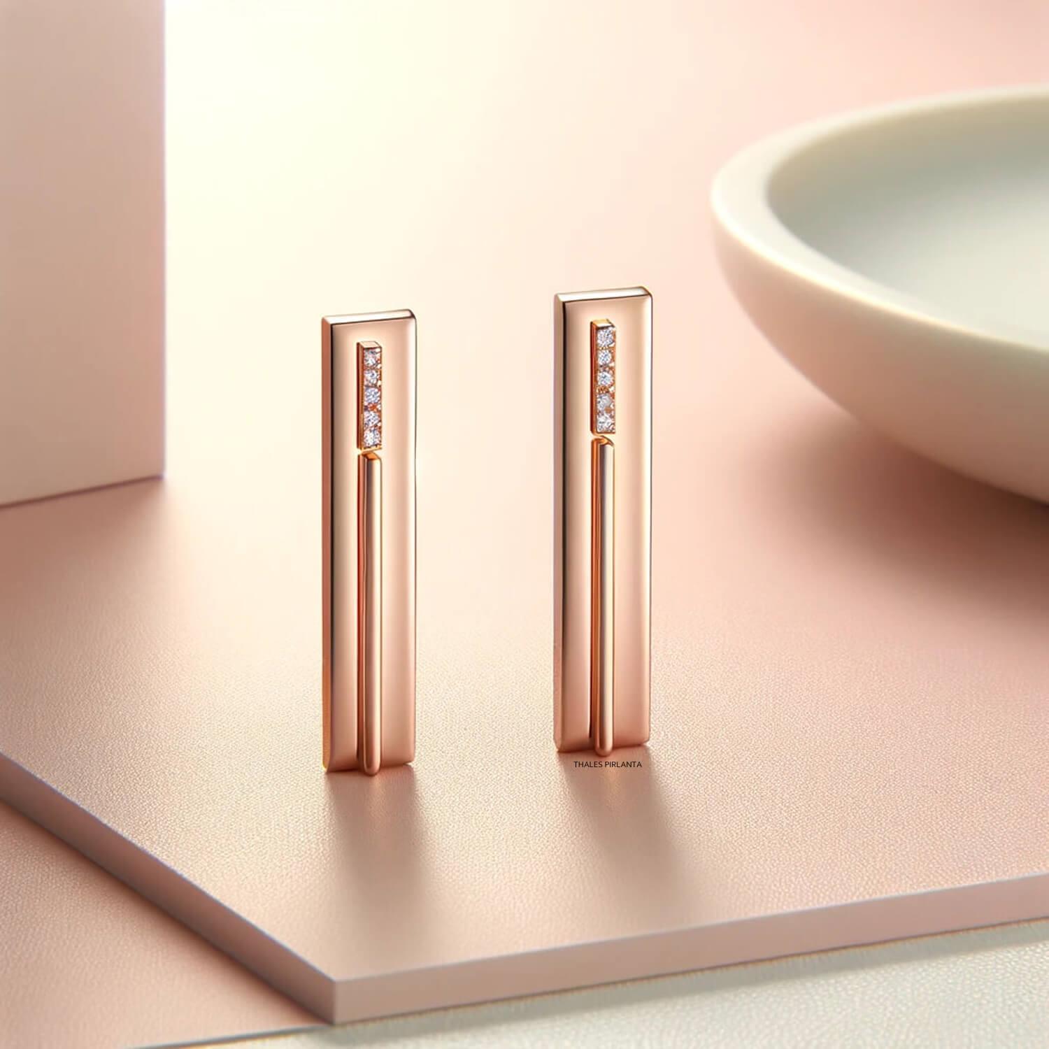 0,05 Karat Pırlanta Küpe