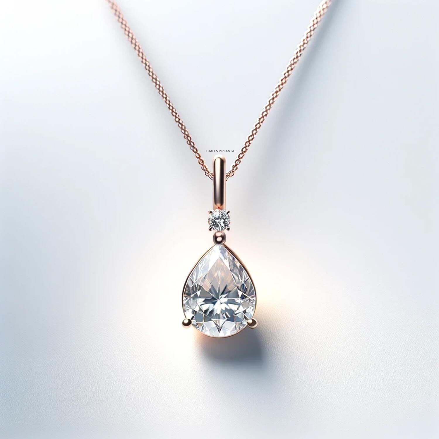 1,23 Karat Pırlantalı Damla Kolye