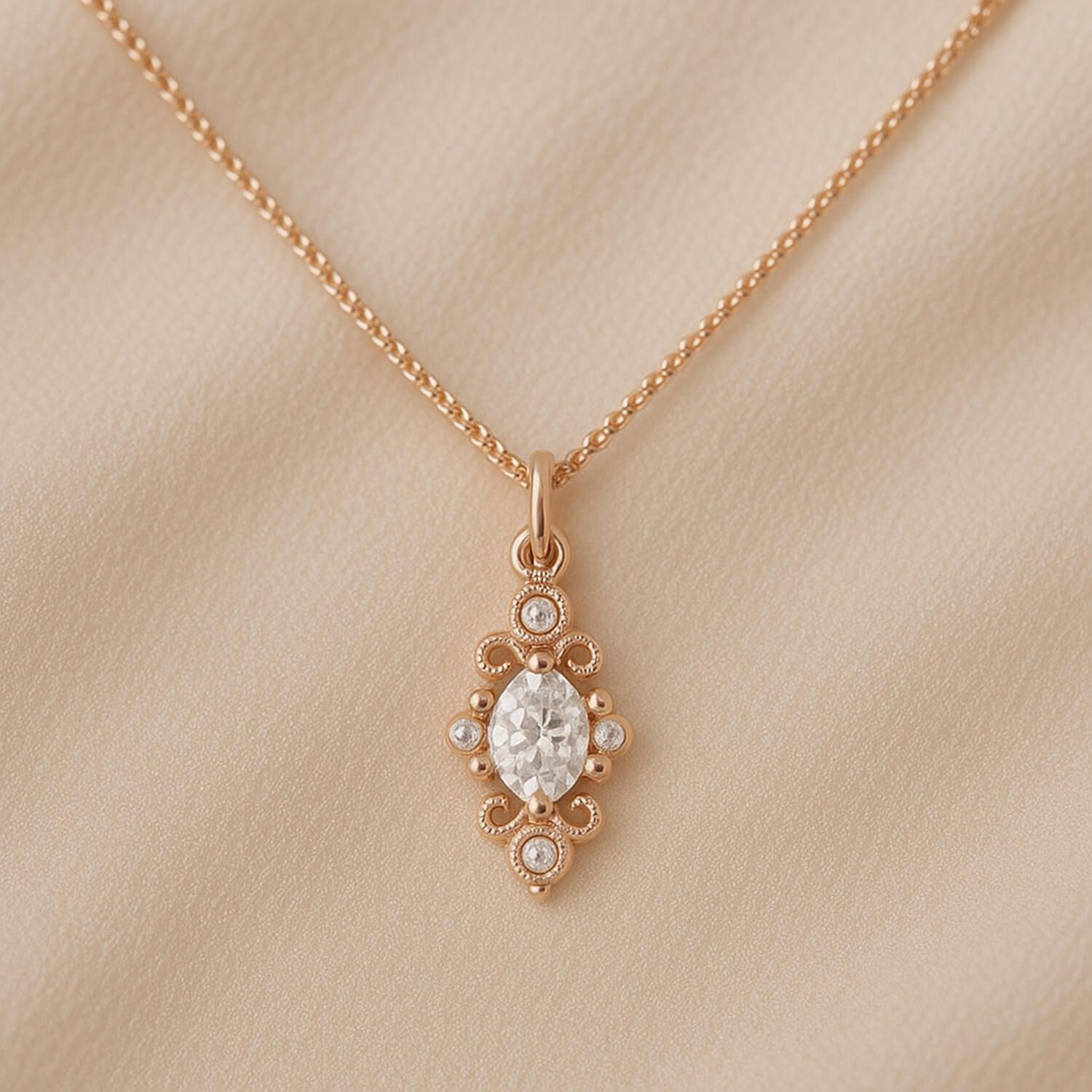 Oval Pırlanta Kolye