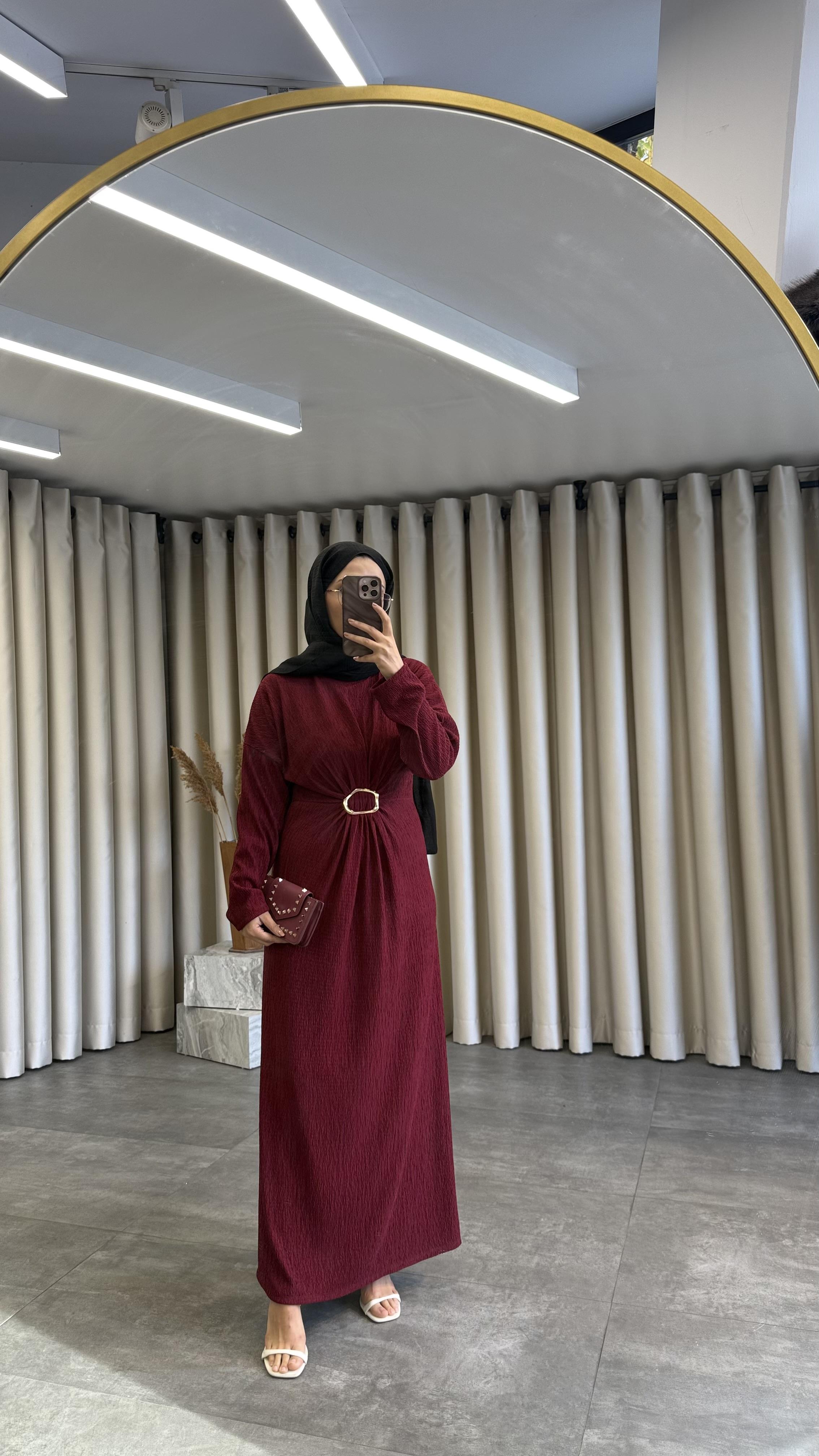 Gold Broş Detaylı Elbise Bordo