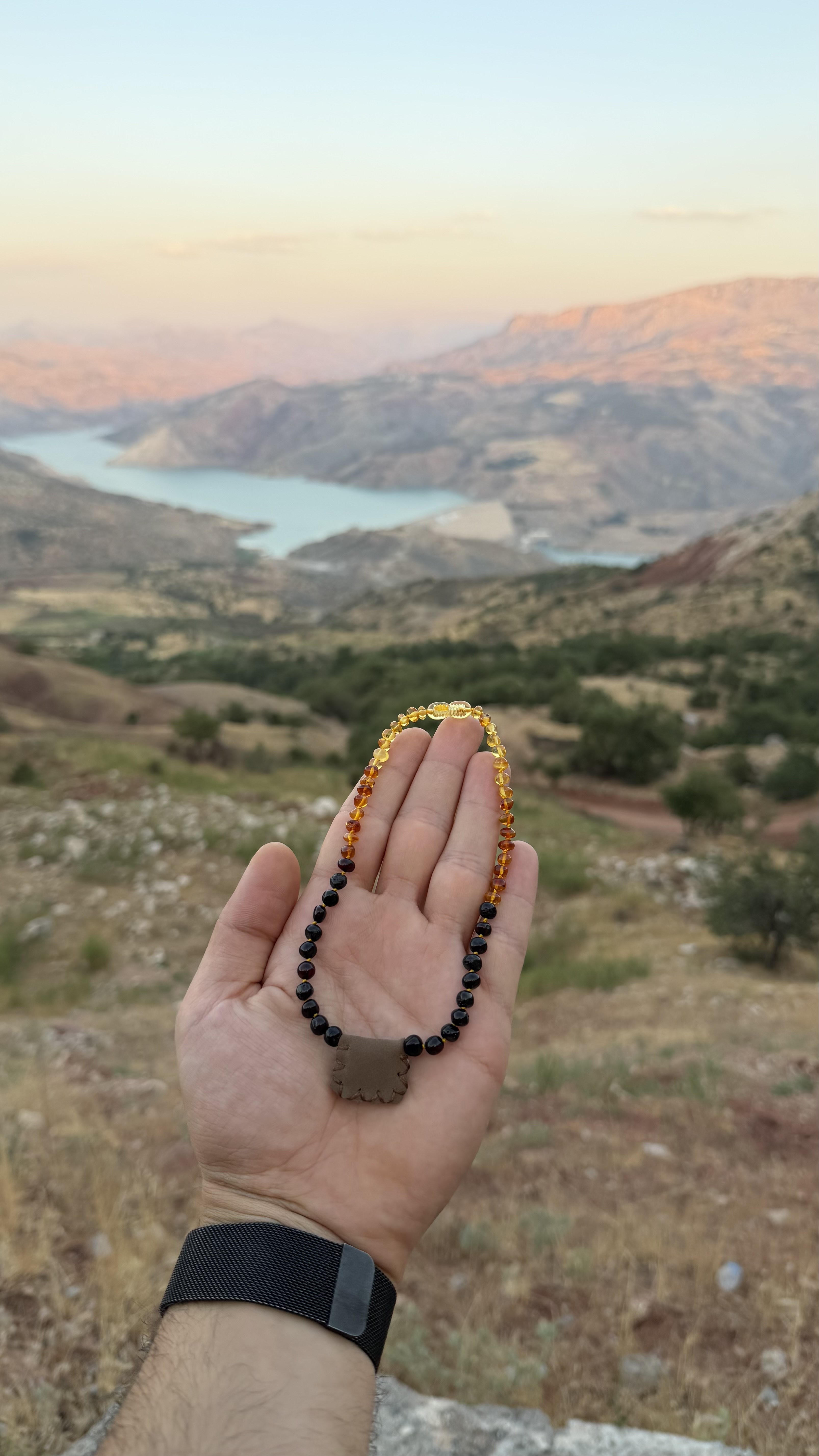 Süzme Cevşenli Bebek Kehribar Kolye