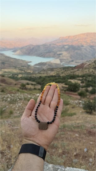Süzme Cevşenli Bebek Kehribar Kolye