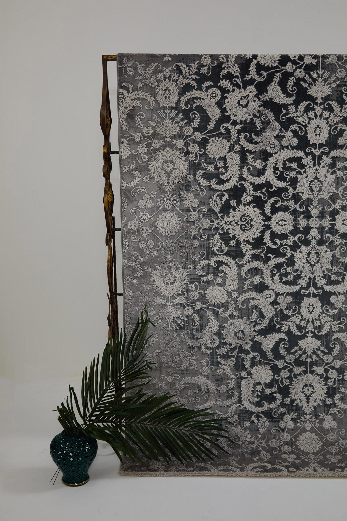 Naturel 1715 Gri - Vintage Gri Üzerine Beyaz Barok Halı Modeli