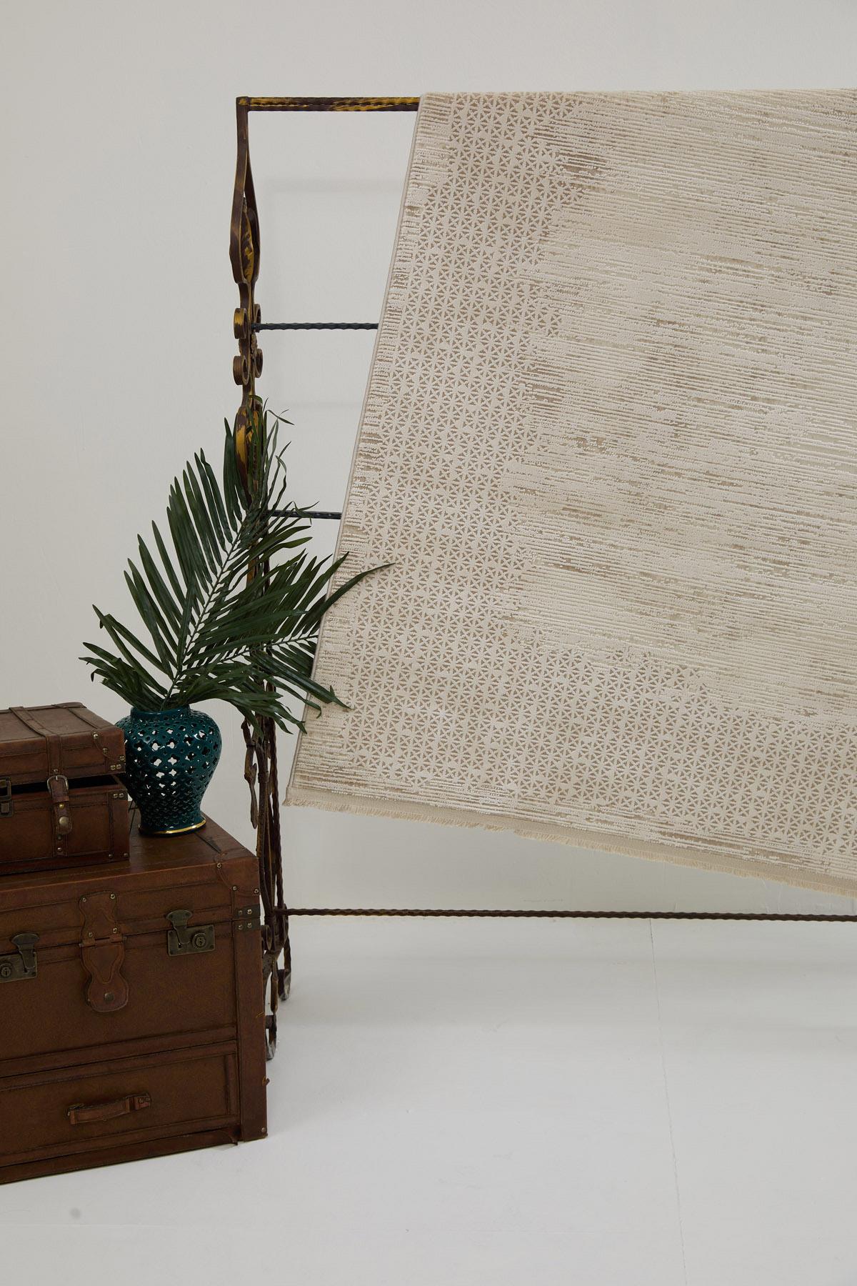 Naturel 1716 Bej - Modern Eskitme Desenli Bej Halı Modeli