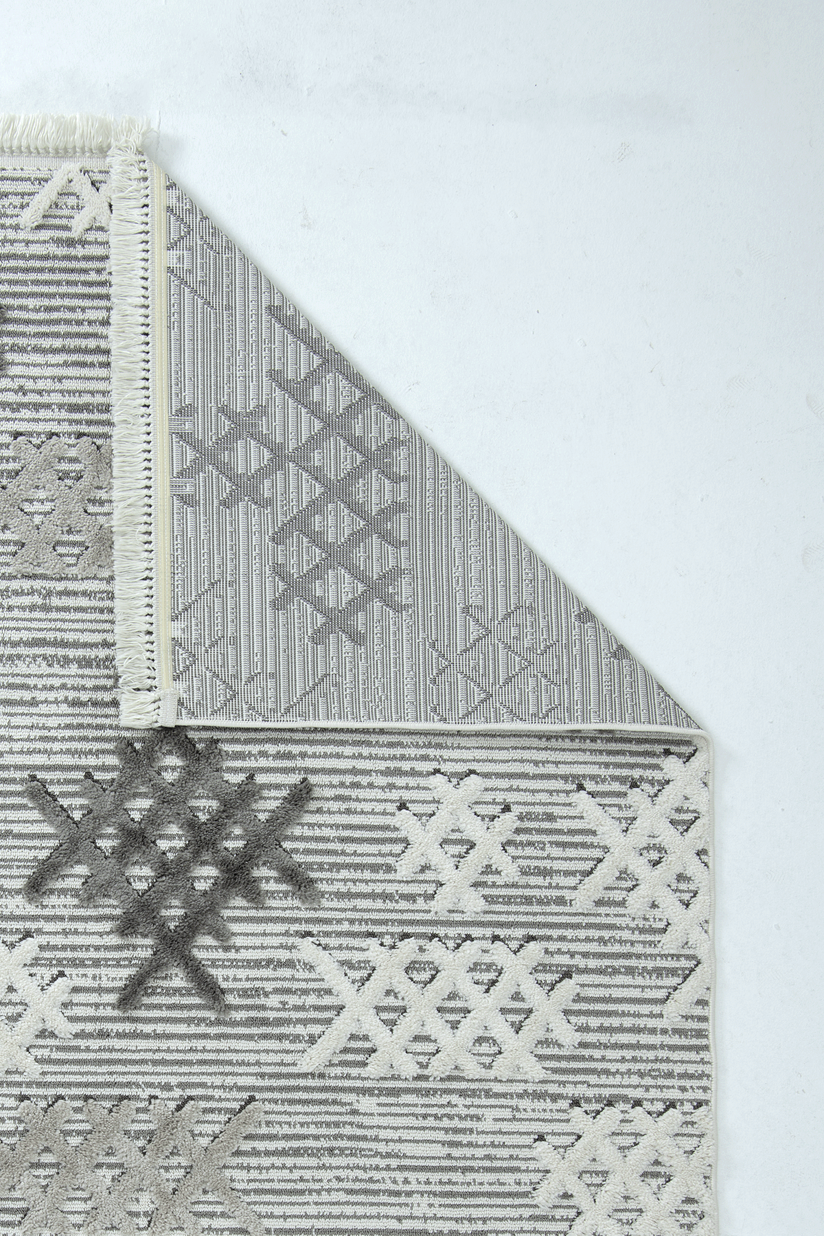 Step 2205 Gri - Dokulu Etnik Desenli Gri Halı