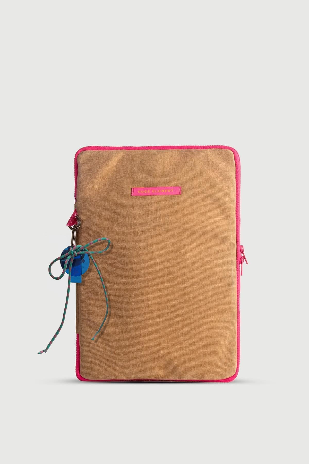 Huge Loppe Tablet Case Beige