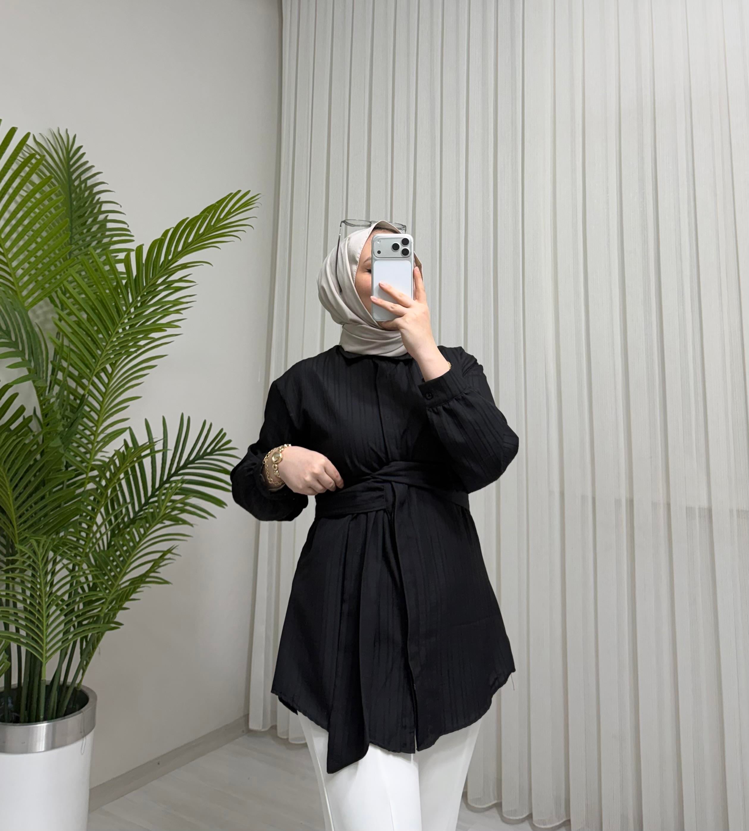 Newshe Florlu Bağlamalı Tunik Siyah