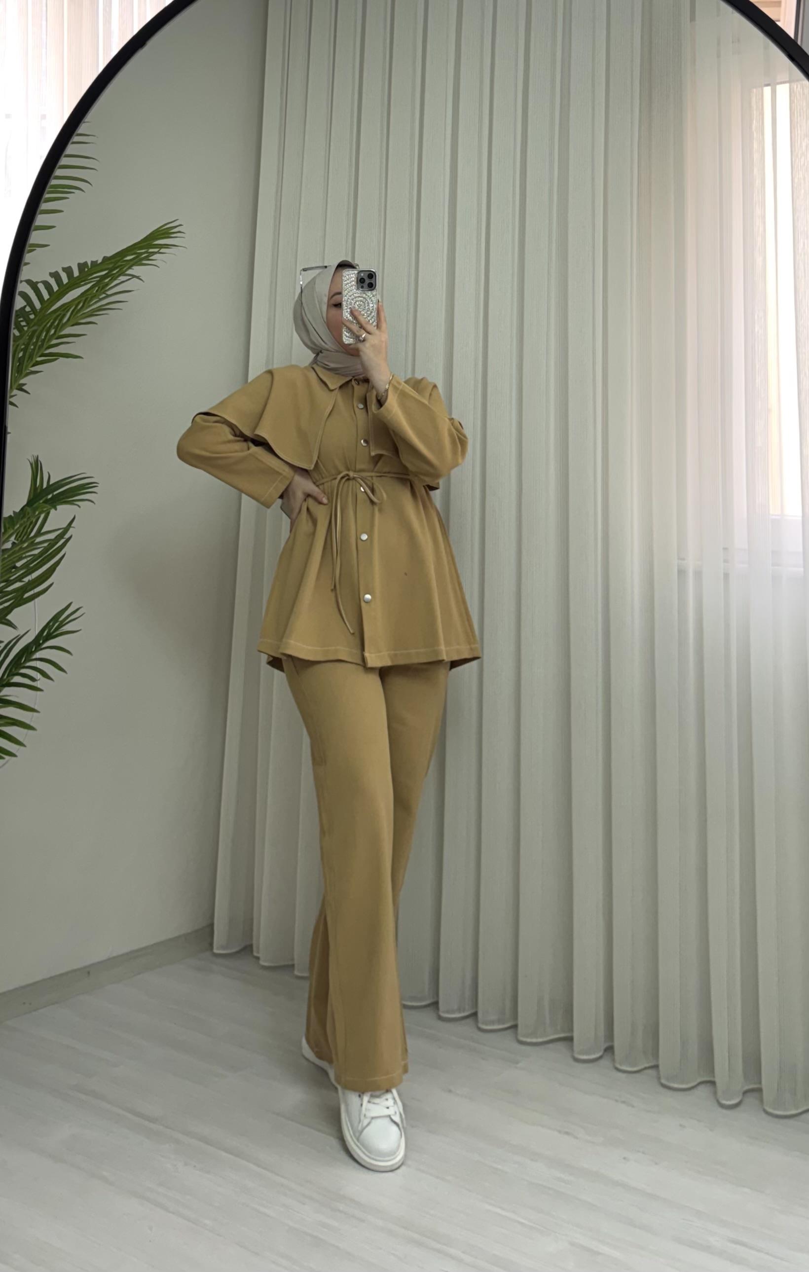 Poli Pelerin Detay Gabardin Kot Kumaş Takım Camel