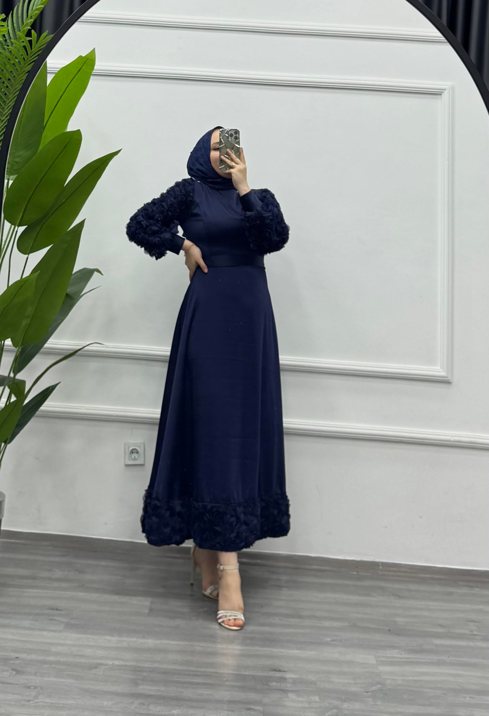 Kolları Ve Altı Güllü Saten Abiye Lacivert 