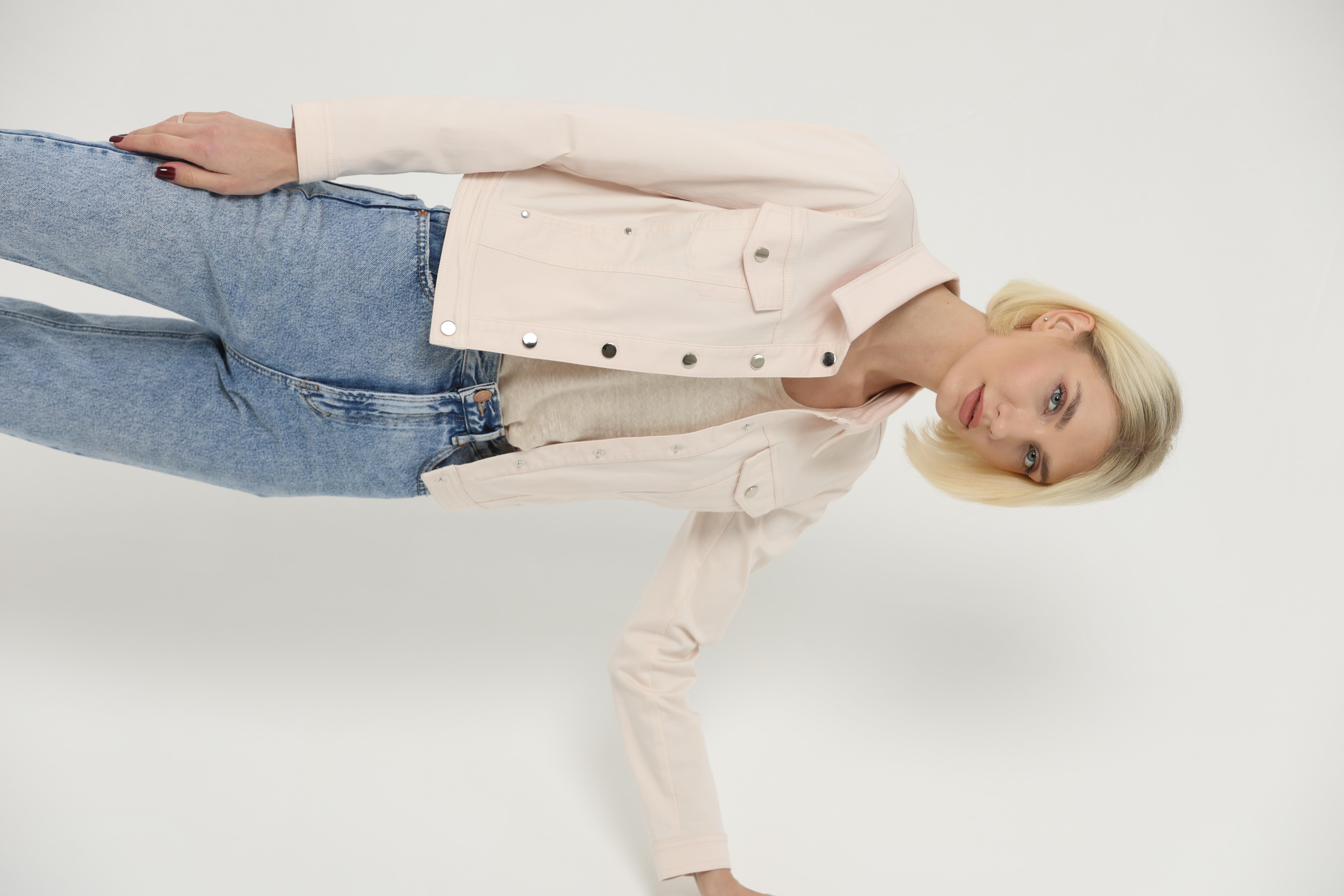 Kadın Cepli Bej Ceket