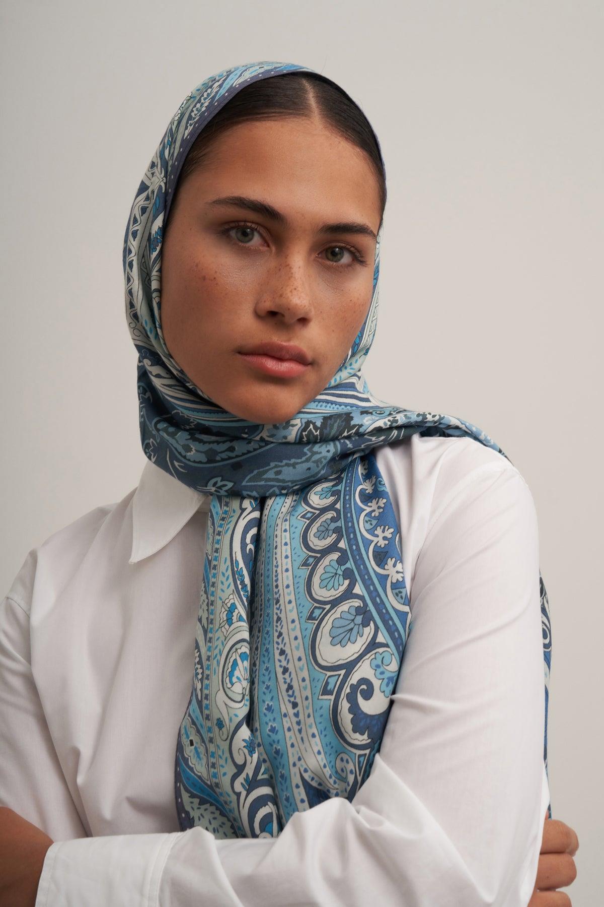 Lily Şal