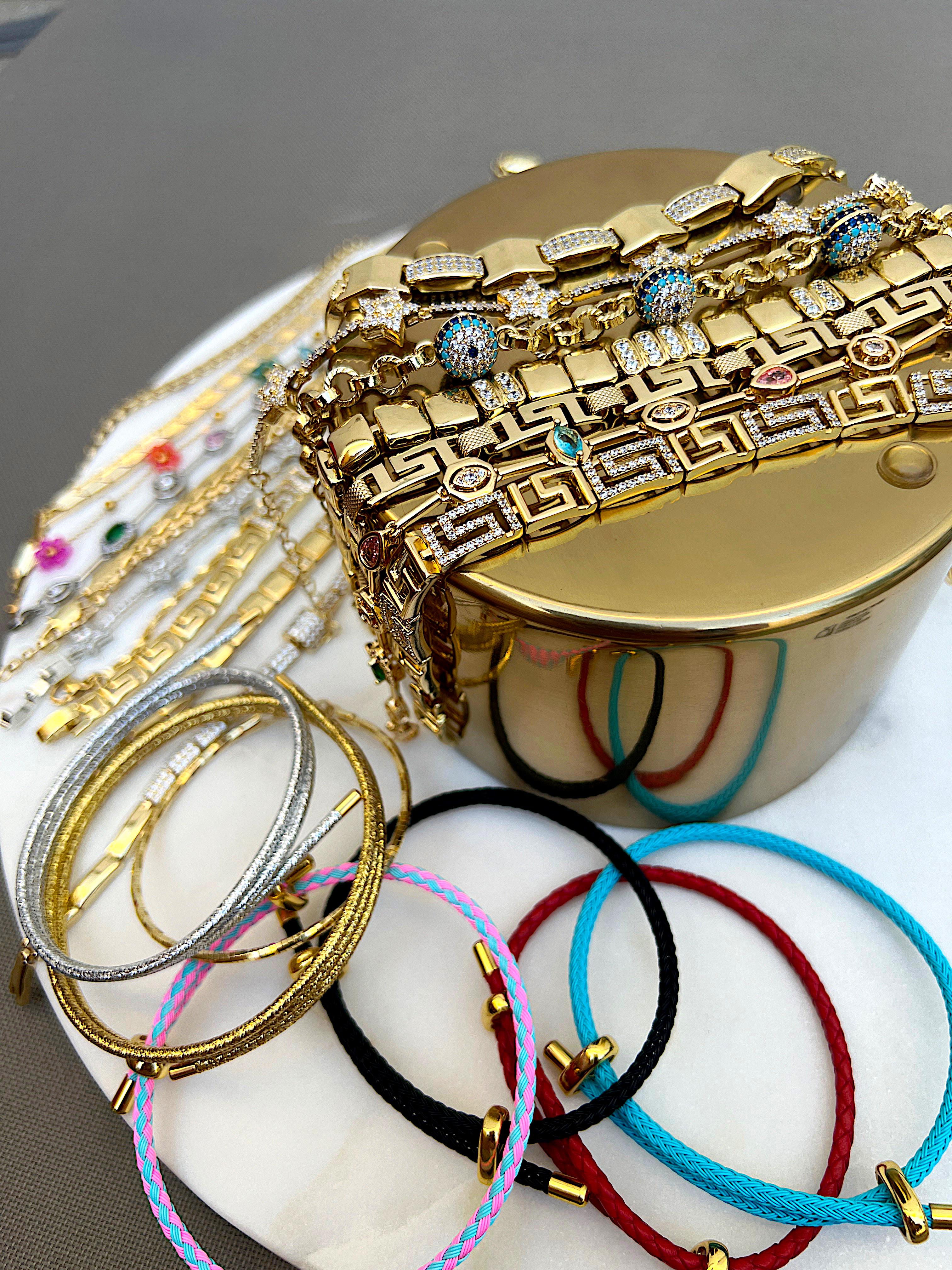 ALTINDAN FARKSIZ NAZAR KÜNYE!