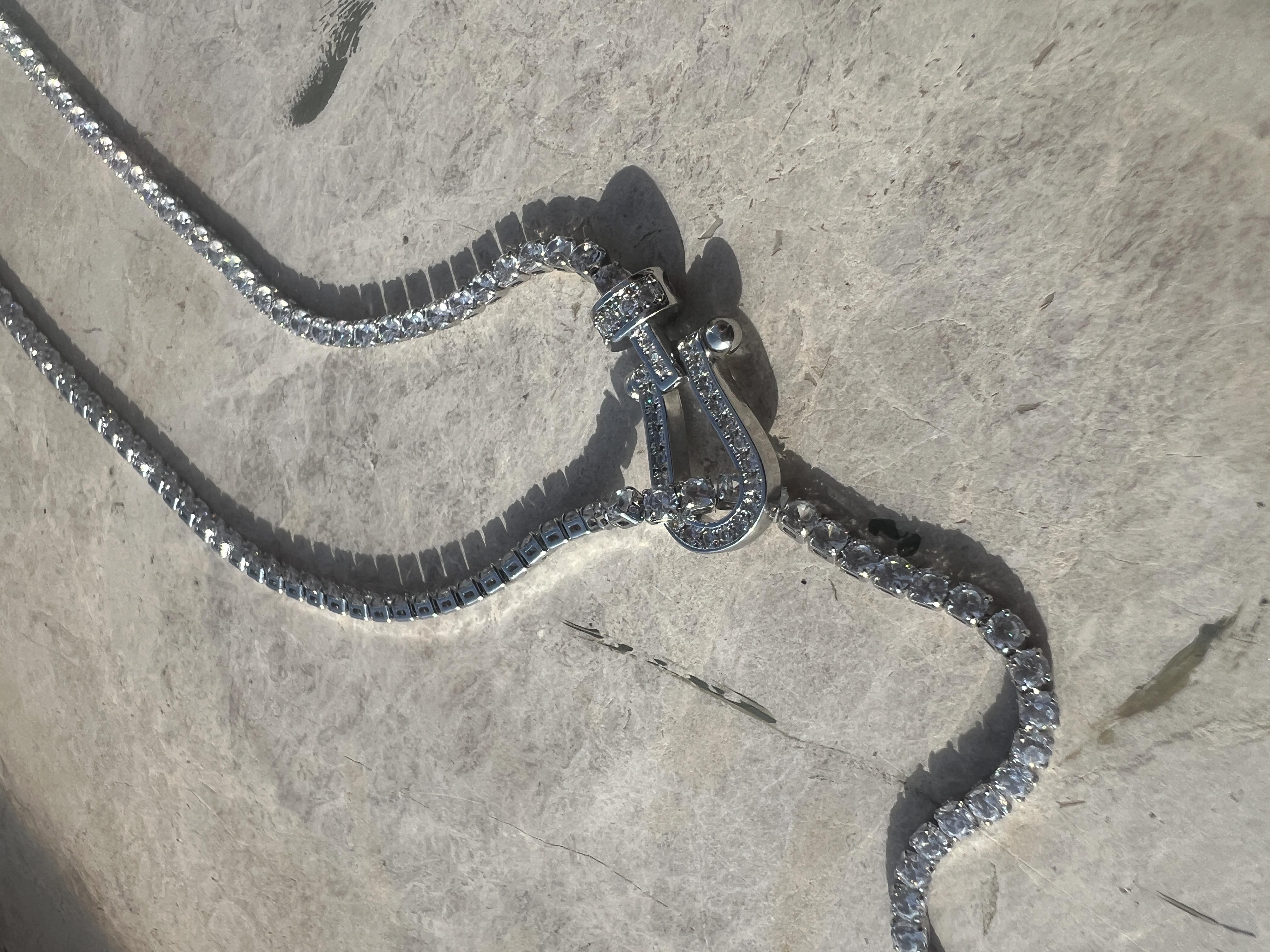 GÜMÜŞ KİLİT MARKA SU YOLU KOLYE