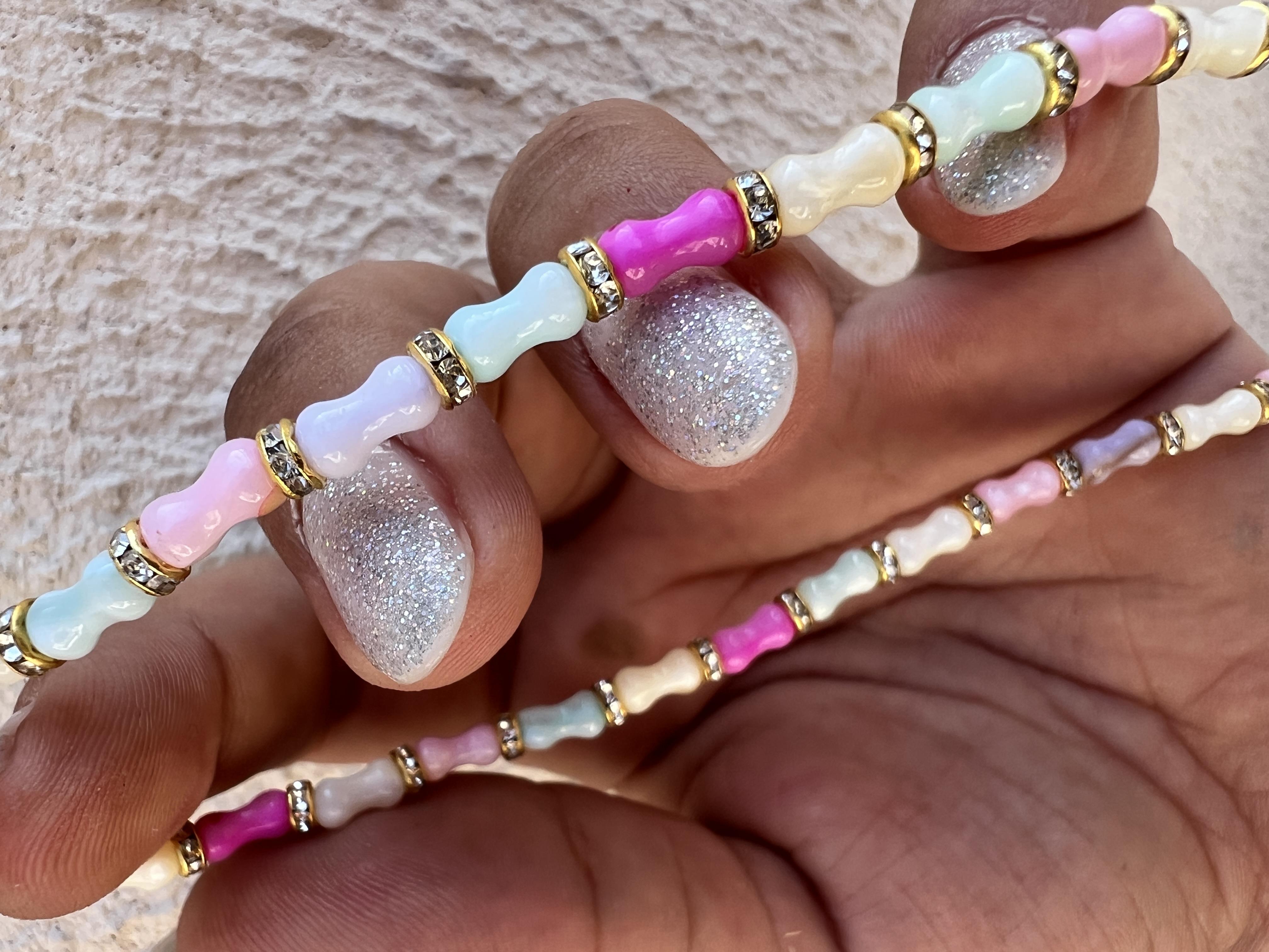 KÜBİK SOFT RENGARENK CAM DAMLA KOLYE