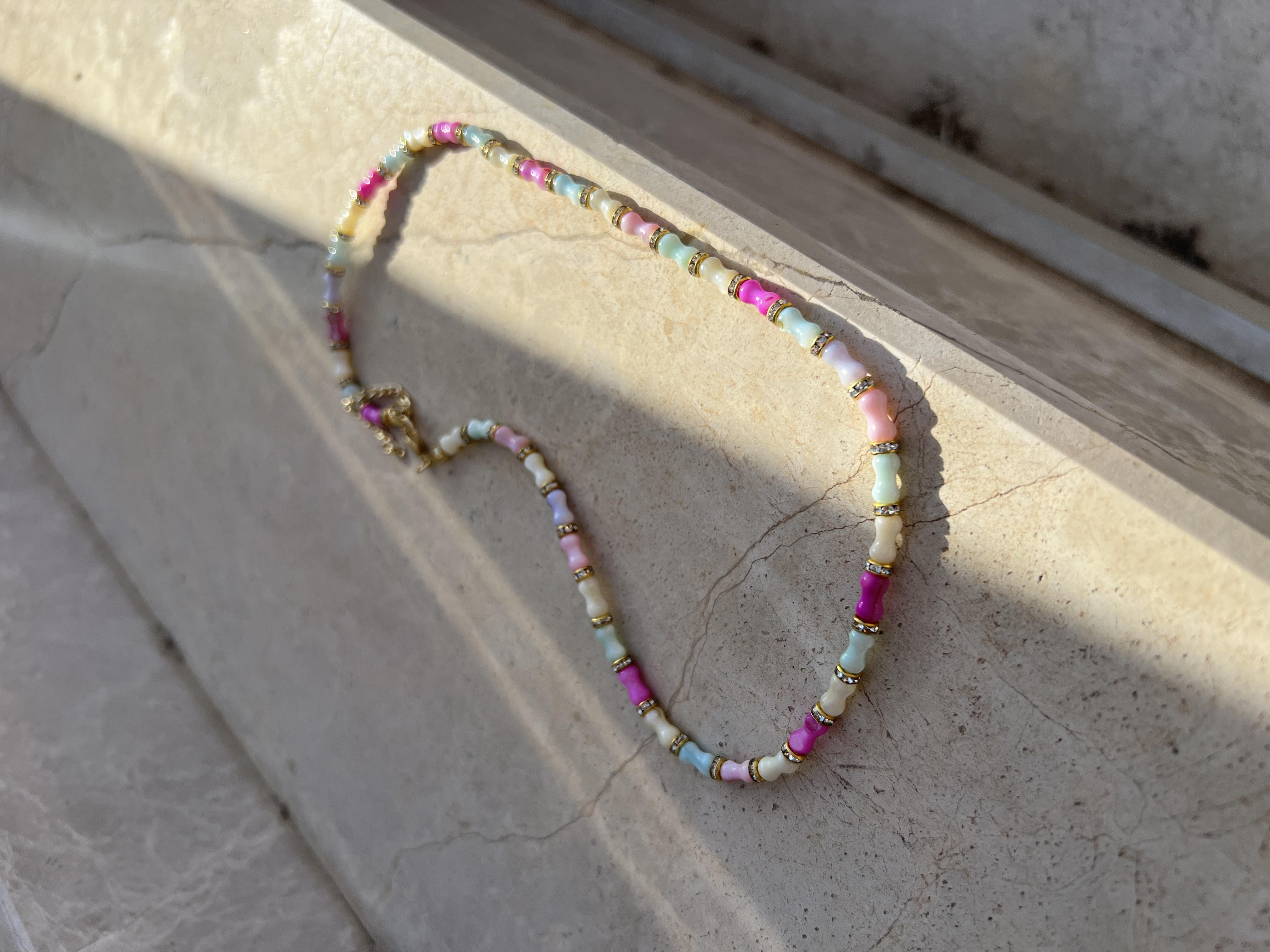 KÜBİK SOFT RENGARENK CAM DAMLA KOLYE